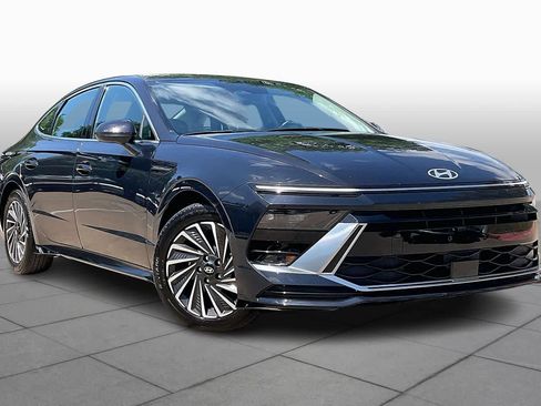 Used 2025 Hyundai Sonata SEL image 2