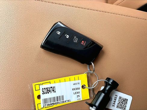 Used 2025 Lexus RX 350 FWD w/ Technology Package image 15