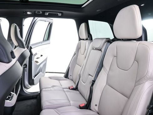 New 2026 Volvo XC90 B6 Ultra w/ Protection Package Premier AWD/4WD image 21