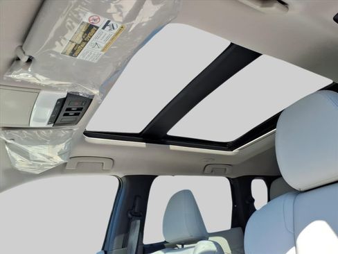 New 2025 Mitsubishi Outlander SEL image 19