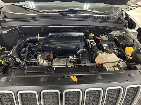 Used 2023 Jeep Renegade Latitude image 26