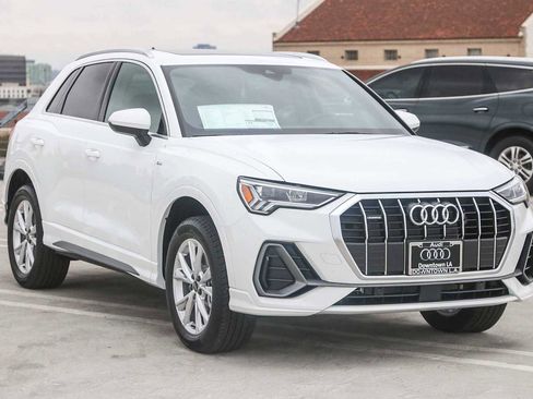 Used 2025 Audi Q3 2.0T Premium w/ Convenience Package AWD/4WD image 3