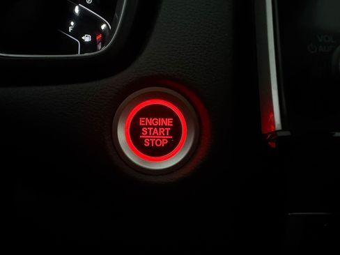 Used 2019 Honda CR-V Touring image 17