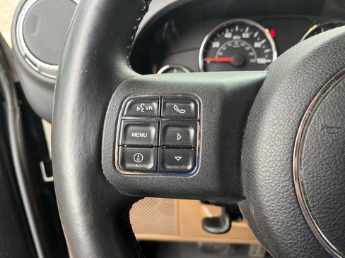 Used 2012 Jeep Wrangler Unlimited Sahara w/ Connectivity Group image 17