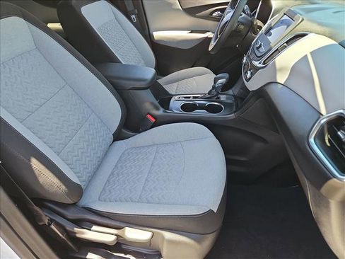 Used 2022 Chevrolet Equinox LT FWD image 26