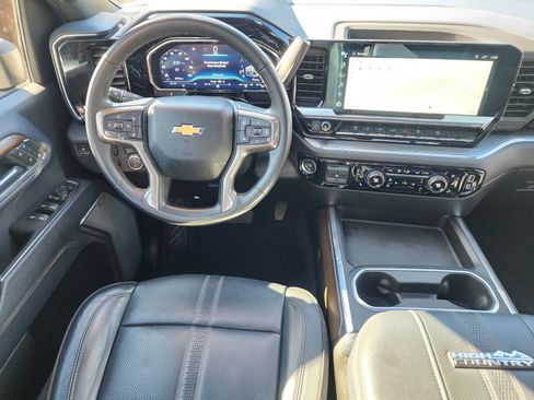 Used 2024 Chevrolet Silverado 3500 High Country w/ High Country Premium Package image 22