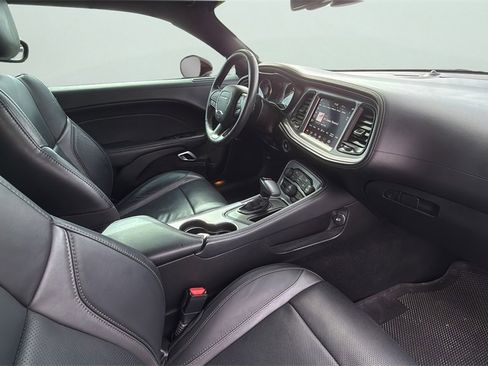 Used 2023 Dodge Challenger SXT w/ Plus Package image 22