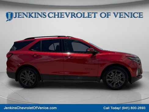 Certified 2023 Chevrolet Equinox RS w/ RS Leather Package FWD image 3