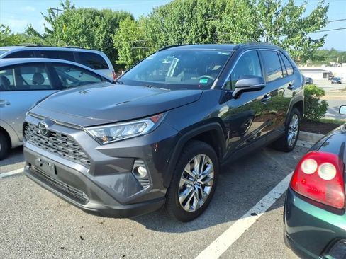 Certified 2020 Toyota RAV4 XLE Premium AWD/4WD image 3