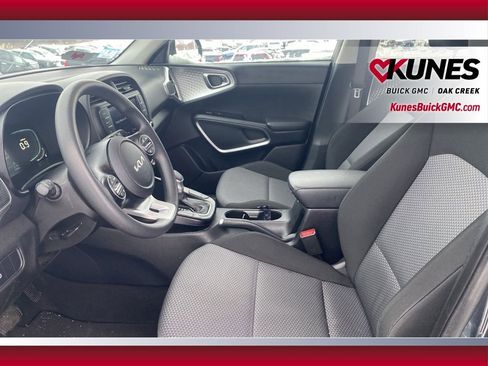 Used 2023 Kia Soul LX w/ Option Group 015 image 10