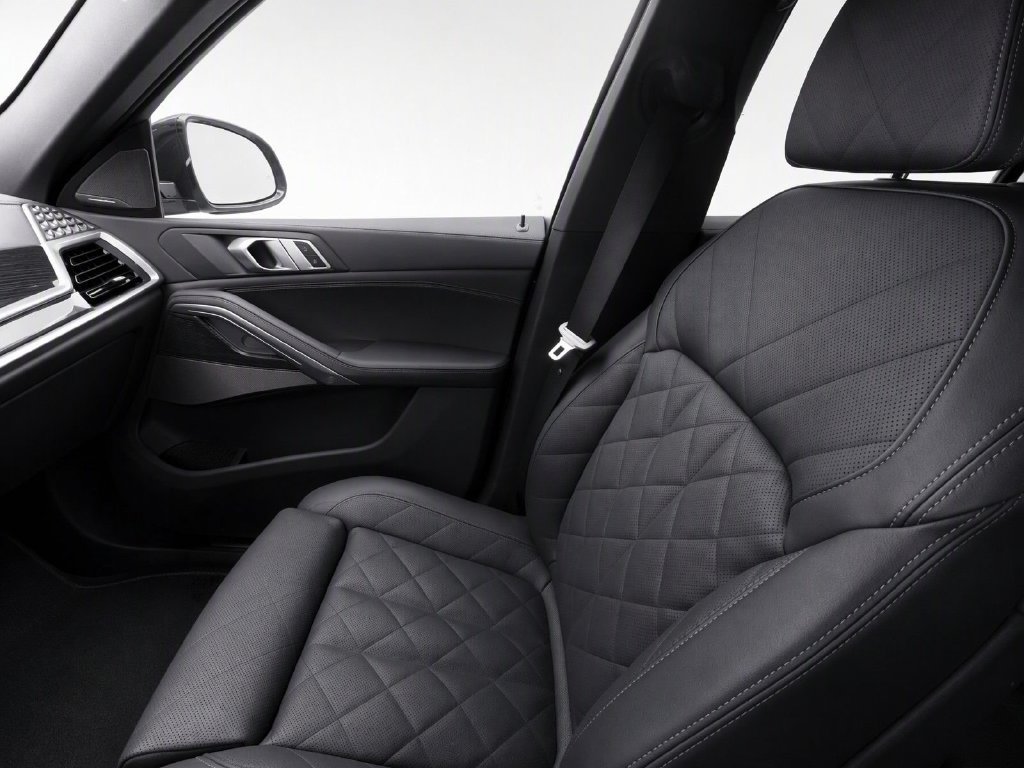 Certified 2025 BMW X6 xDrive40i AWD/4WD image 31