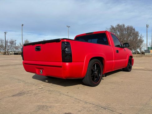 Used 2005 Chevrolet Silverado 1500 LS w/ Light Duty Power Package AWD/4WD image 29