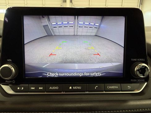 Used 2024 Nissan Rogue S FWD image 21