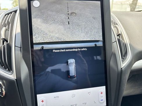 New 2024 Ford Edge SEL w/ Convenience Package image 9