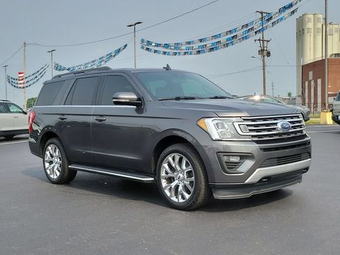 Used 2020 Ford Expedition XLT w/ Equipment Group 202A AWD/4WD image 2