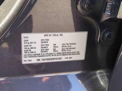 Used 2025 Tesla Model Y Long Range RWD image 35