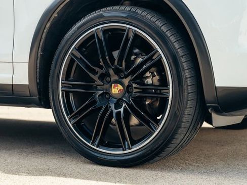 Used 2016 Porsche Cayenne S AWD/4WD image 51