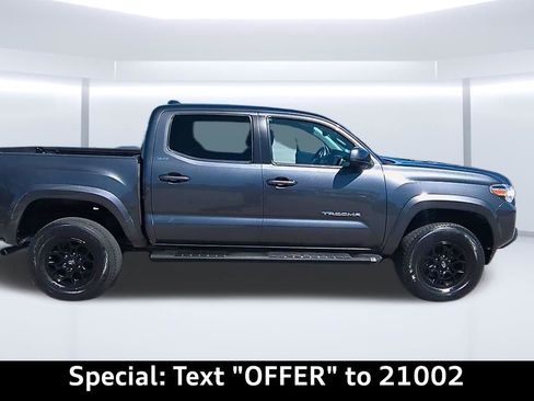 Used 2020 Toyota Tacoma SR5 image 33