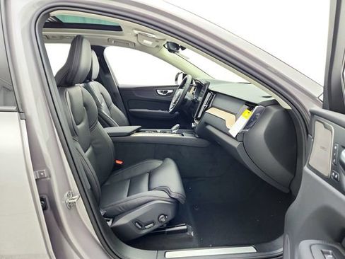New 2026 Volvo XC60 B5 Ultra w/ Climate Package image 14