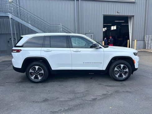 Certified 2024 Jeep Grand Cherokee Limited 4xe AWD/4WD image 2