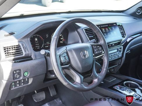 Used 2025 Honda Ridgeline Black Edition image 32