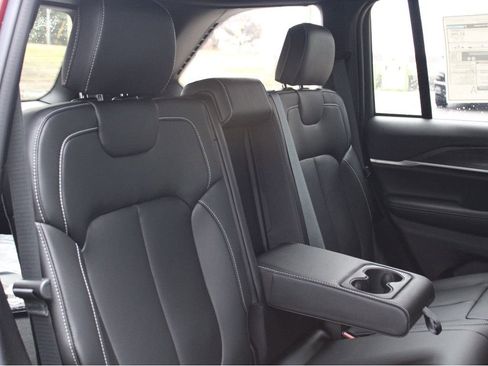 New 2026 Jeep Grand Cherokee Limited AWD/4WD image 29