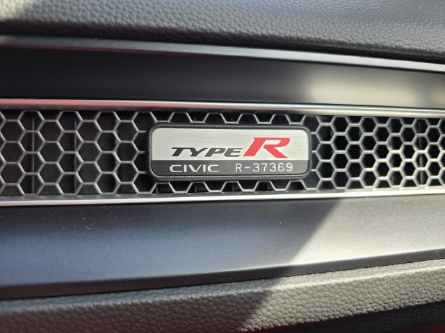 Used 2025 Honda Civic Type R image 5