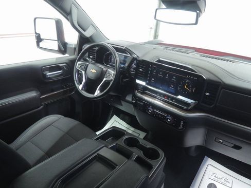 Used 2025 Chevrolet Silverado 2500 LT w/ Convenience Package image 36