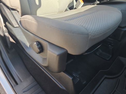 Used 2020 Ford F150 XLT image 30