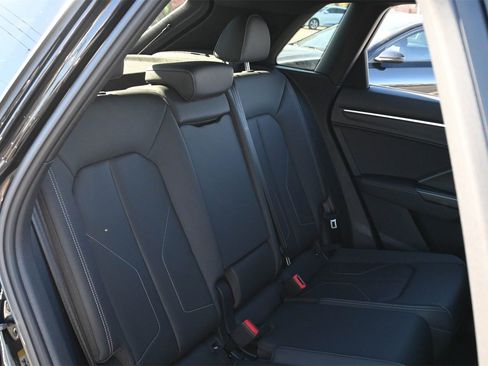 Certified 2022 Audi Q3 2.0T Premium Plus image 21