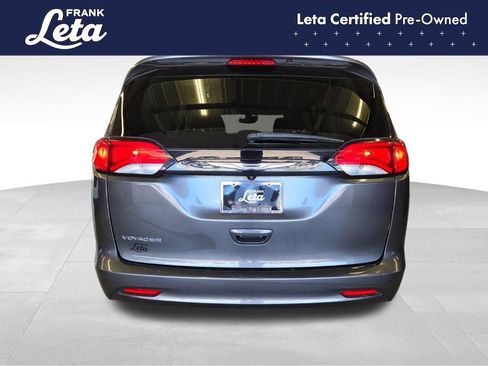 Used 2023 Chrysler Voyager LX FWD image 5