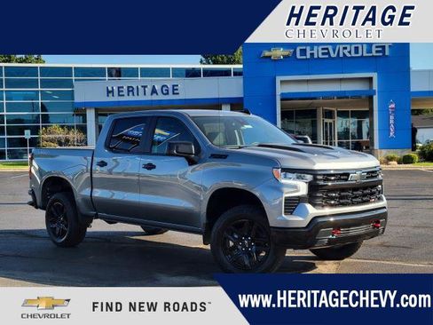 New 2026 Chevrolet Silverado 1500 LT Trail Boss w/ LPO, Dark Essentials Package AWD/4WD image 1