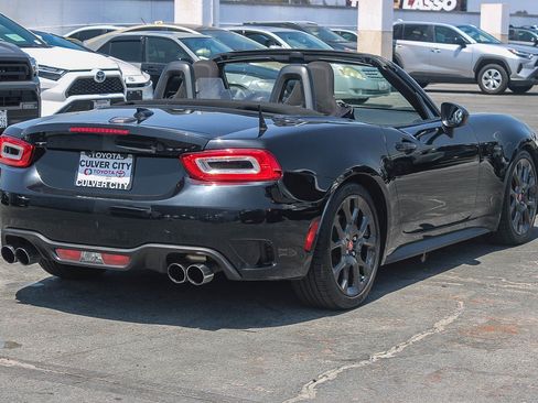 Used 2018 FIAT 124 Spider Abarth RWD image 18