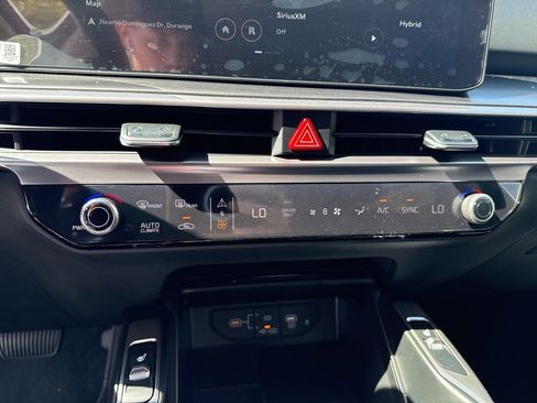 New 2025 Kia Sorento EX image 17