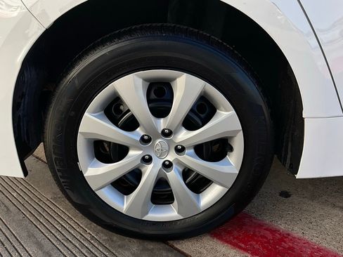 Used 2025 Toyota Corolla LE image 9