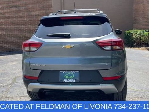 Used 2022 Chevrolet TrailBlazer LT w/ Convenience Package FWD image 7
