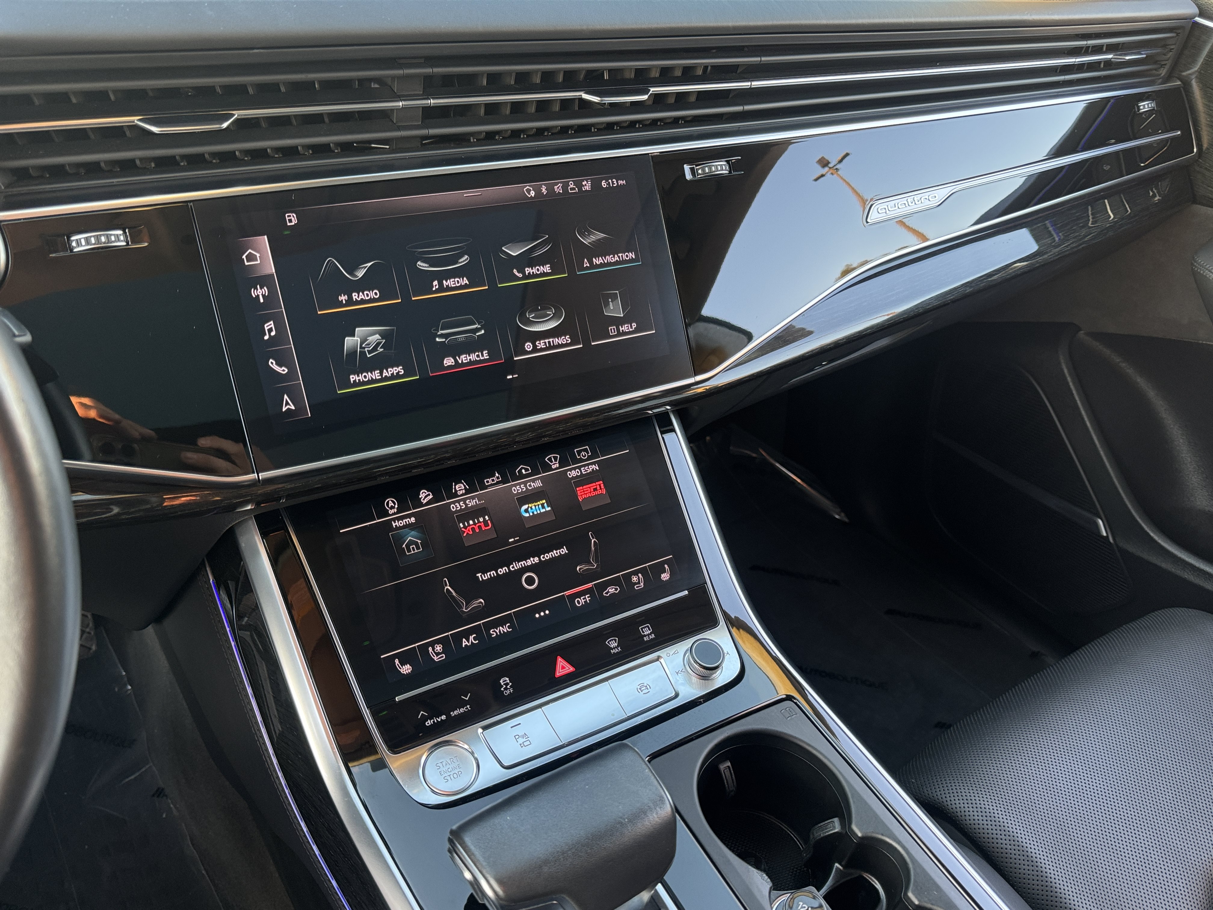 Used 2019 Audi Q8 Prestige w/ Luxury Package AWD/4WD image 20