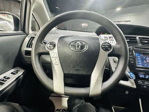 Used 2012 Toyota Prius V Five FWD image 19