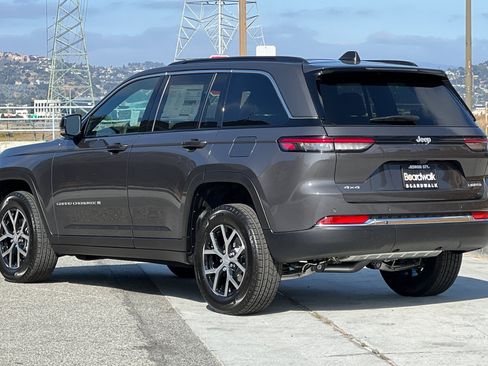 New 2025 Jeep Grand Cherokee Limited image 6
