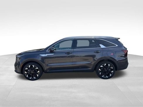 Certified 2025 Kia Sorento EX w/ Panoramic Sunroof Package FWD image 2