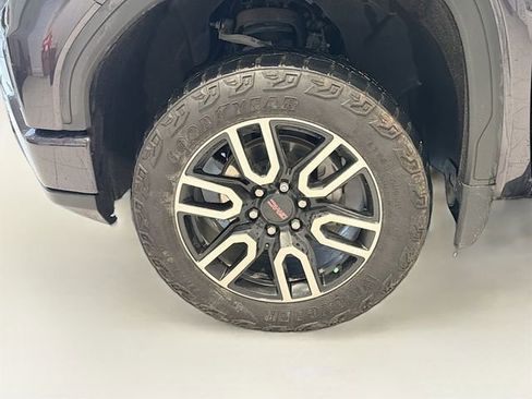 Used 2024 GMC Sierra 1500 AT4 w/ Technology Package image 28