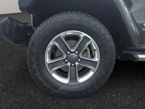 Used 2021 Jeep Wrangler Unlimited Sahara AWD/4WD image 4