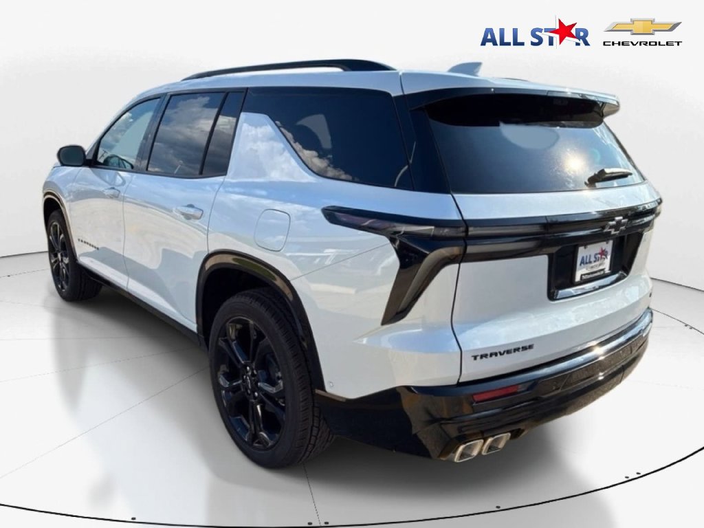 New 2027 Chevrolet Traverse RS w/ LPO, Floor Liner Package FWD image 8