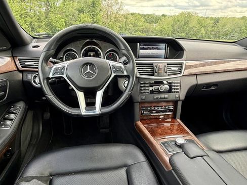 Used 2013 Mercedes-Benz E 350 4MATIC Sedan image 13