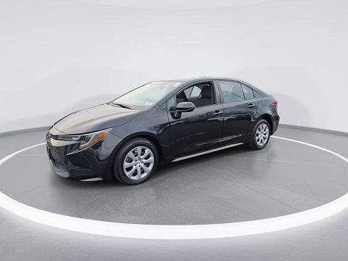 Certified 2021 Toyota Corolla LE image 6