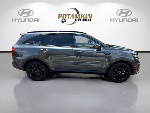 Used 2023 Kia Sorento SX FWD image 4