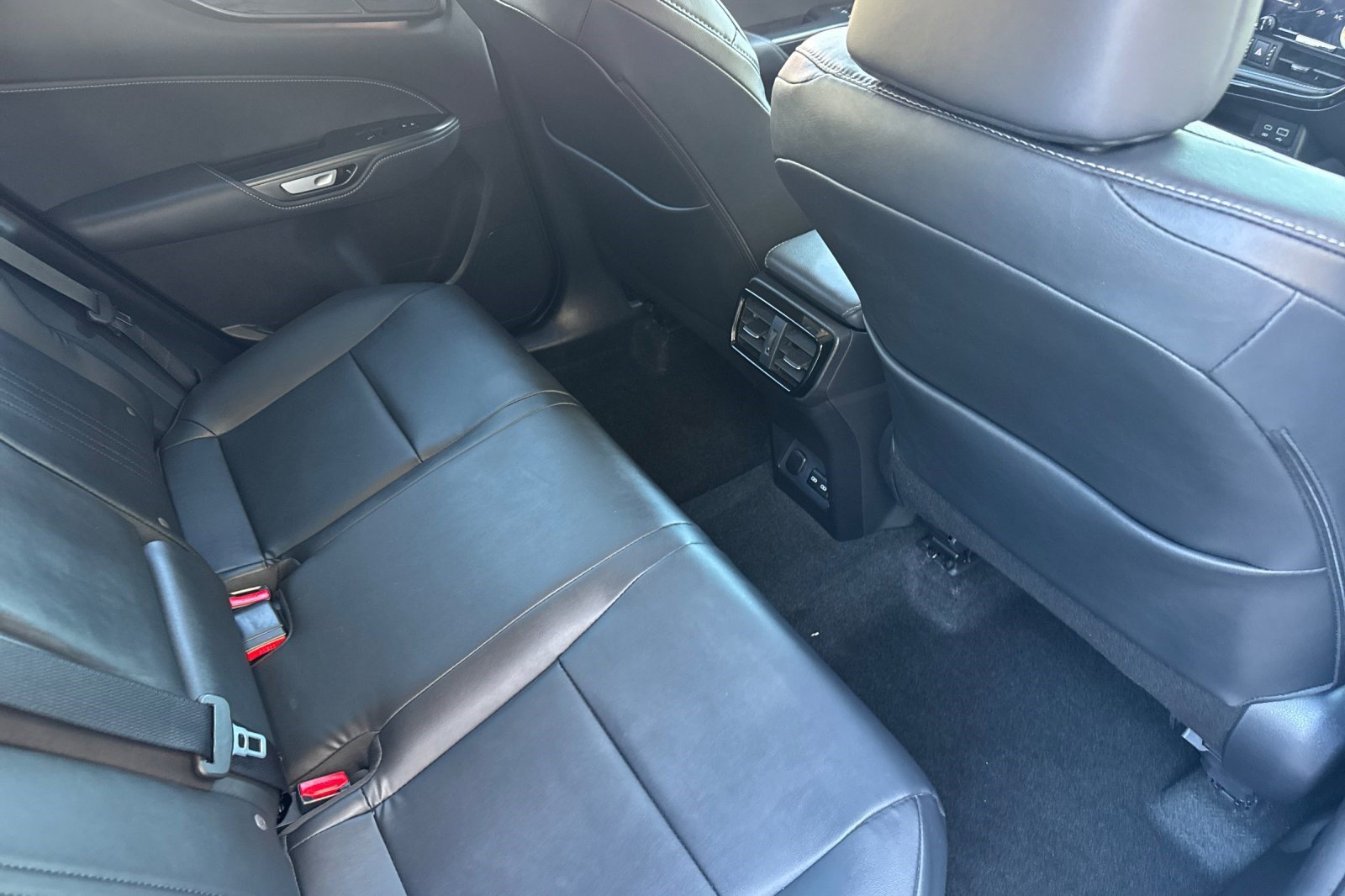 Certified 2026 Lexus NX 350h AWD w/ Accessory Package (2T) image 32