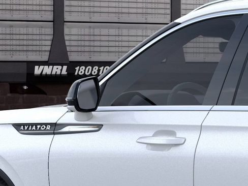 New 2026 Lincoln Aviator AWD image 21