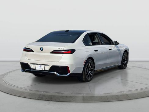 Used 2026 BMW 740i xDrive AWD/4WD image 7