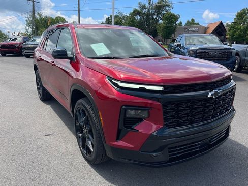 Used 2024 Chevrolet Traverse RS w/ LPO, Floor Liner Package image 7
